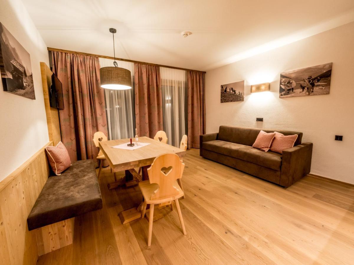 Almhittn - Luxus Appartements Finkenberg Eksteriør bilde